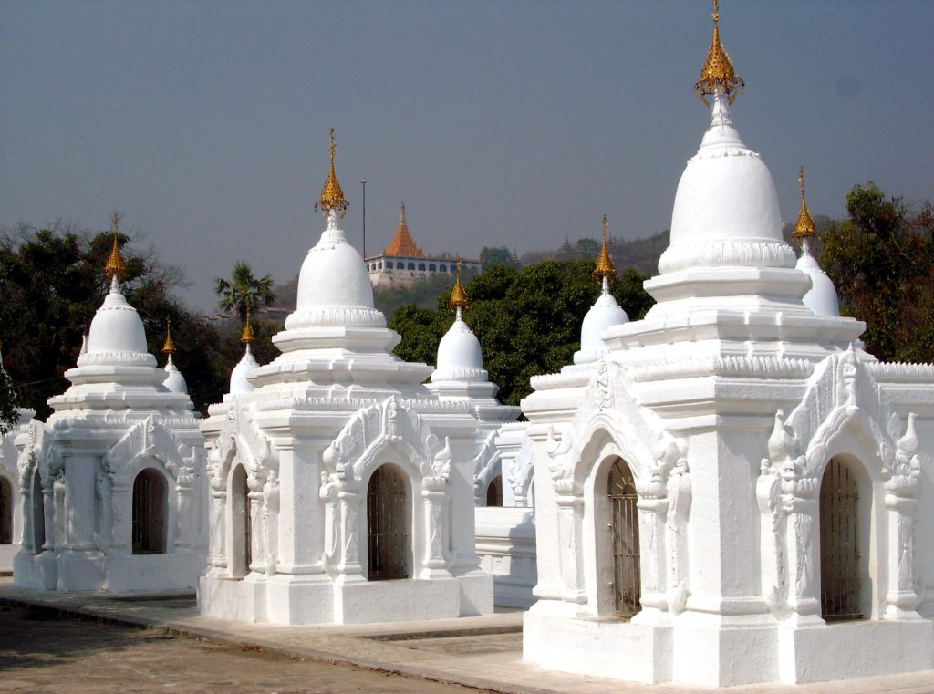 Kuthodaw stupas