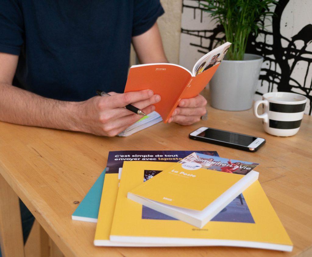 Employee reading blook during break helps employee advocacy